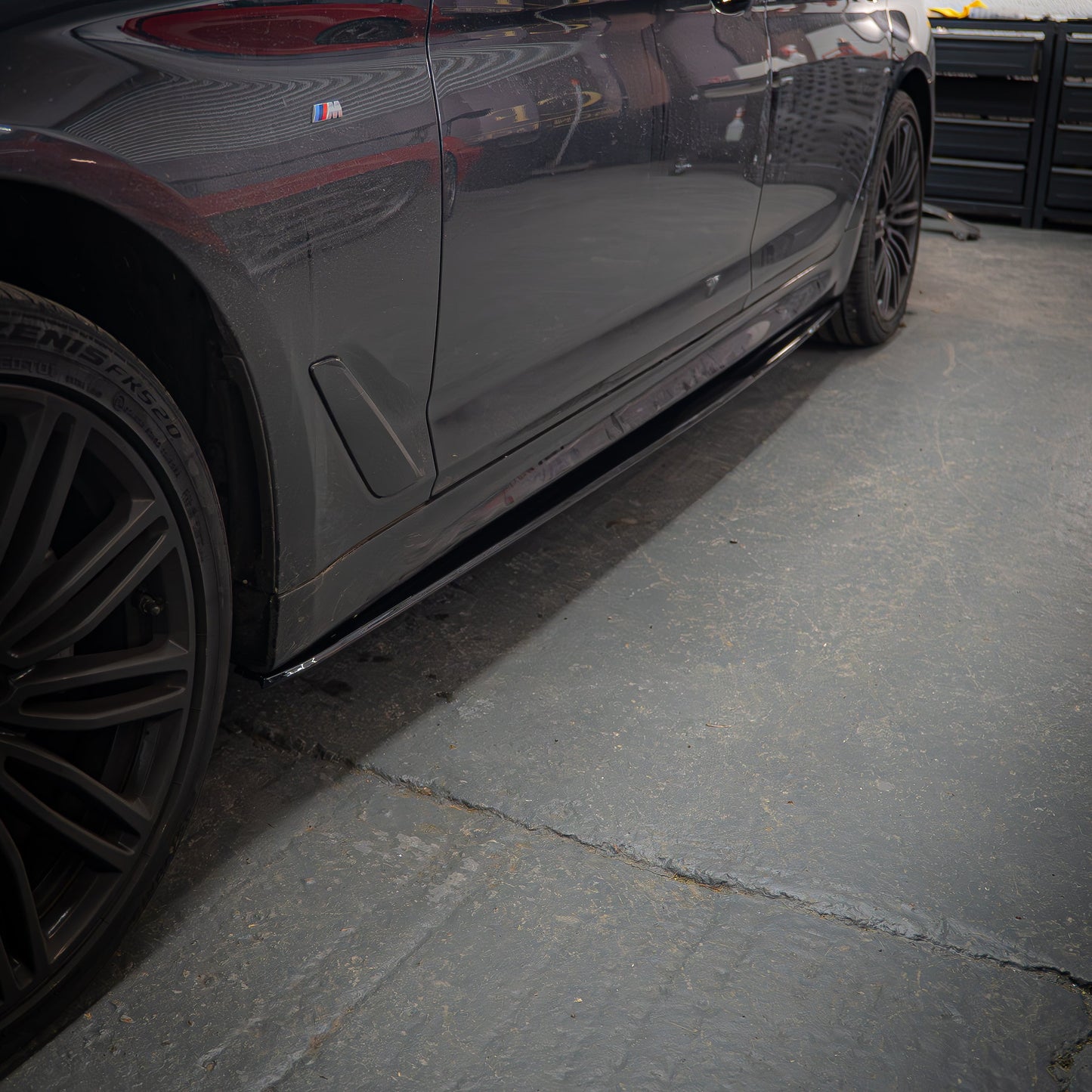 BMW G30 G31 5 Series F90 M5 Gloss Black MP Style Side Skirt 17-Present by Carbon Factory-Carbon Factory