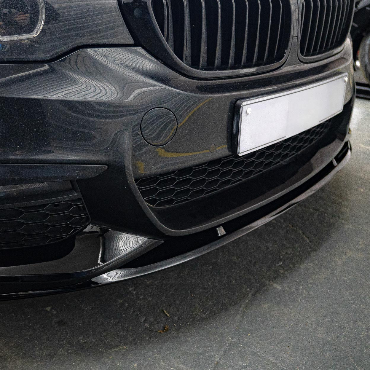 MP Style Gloss Black Front Splitter for BMW G30 5 Series Pre-LCI 17-20-Carbon Factory